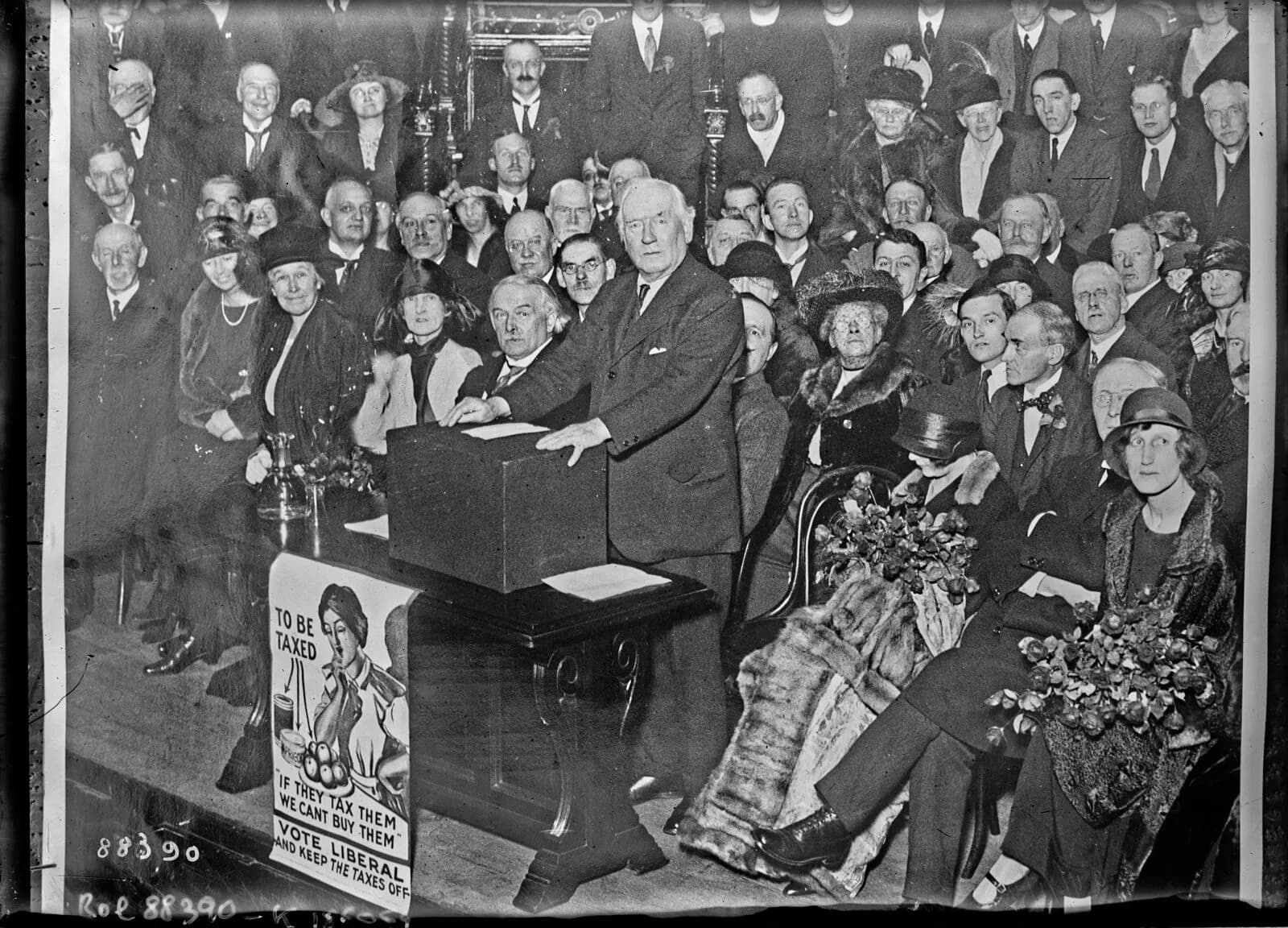 24/11/23, campagne électorale en Angleterre, M. Asquith et Lloyd George à l'hôtel de ville…