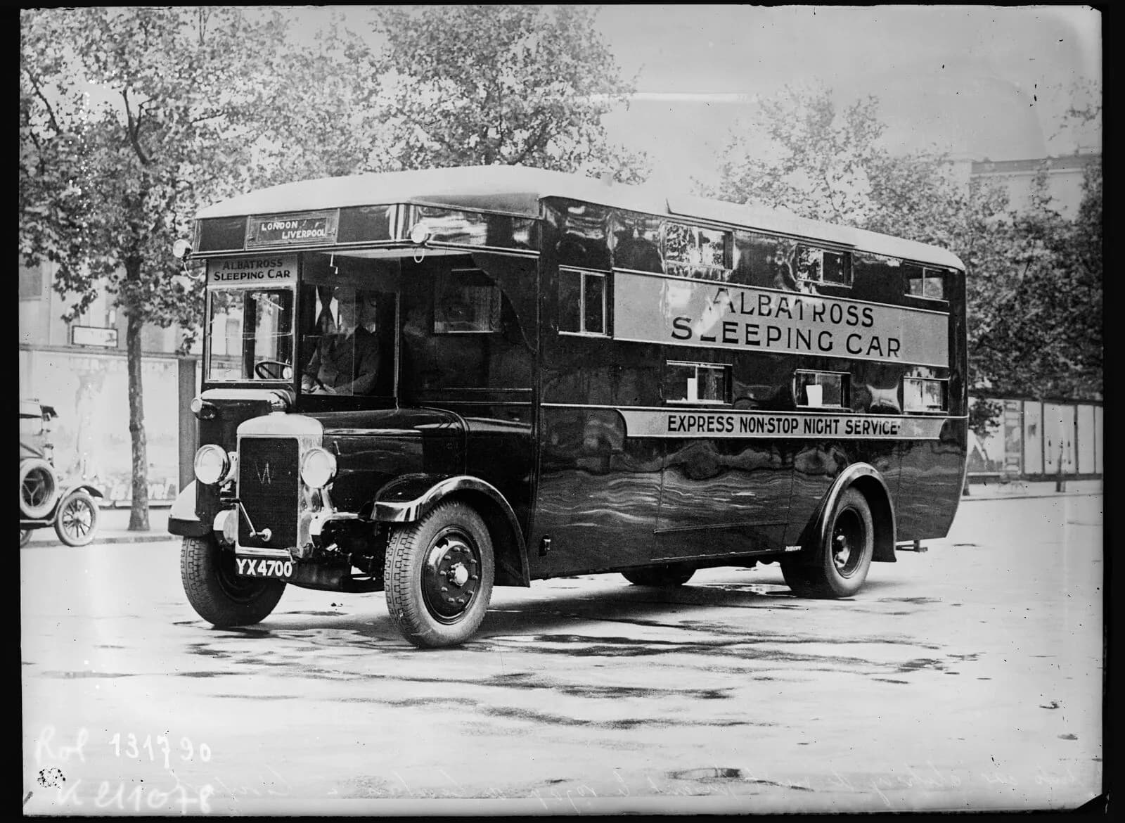 Auto car sleeping de nuit faisant le voyage de Londres à Liverpool [Albatross sleeping…